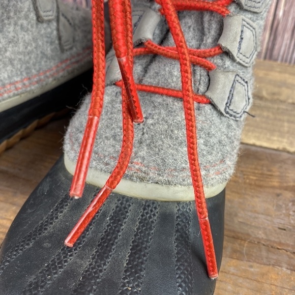 Sorel Gray Boots- Size 8.5 - Picture 8 of 12